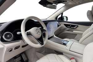 Mercedes EQS450 SUV bild 6