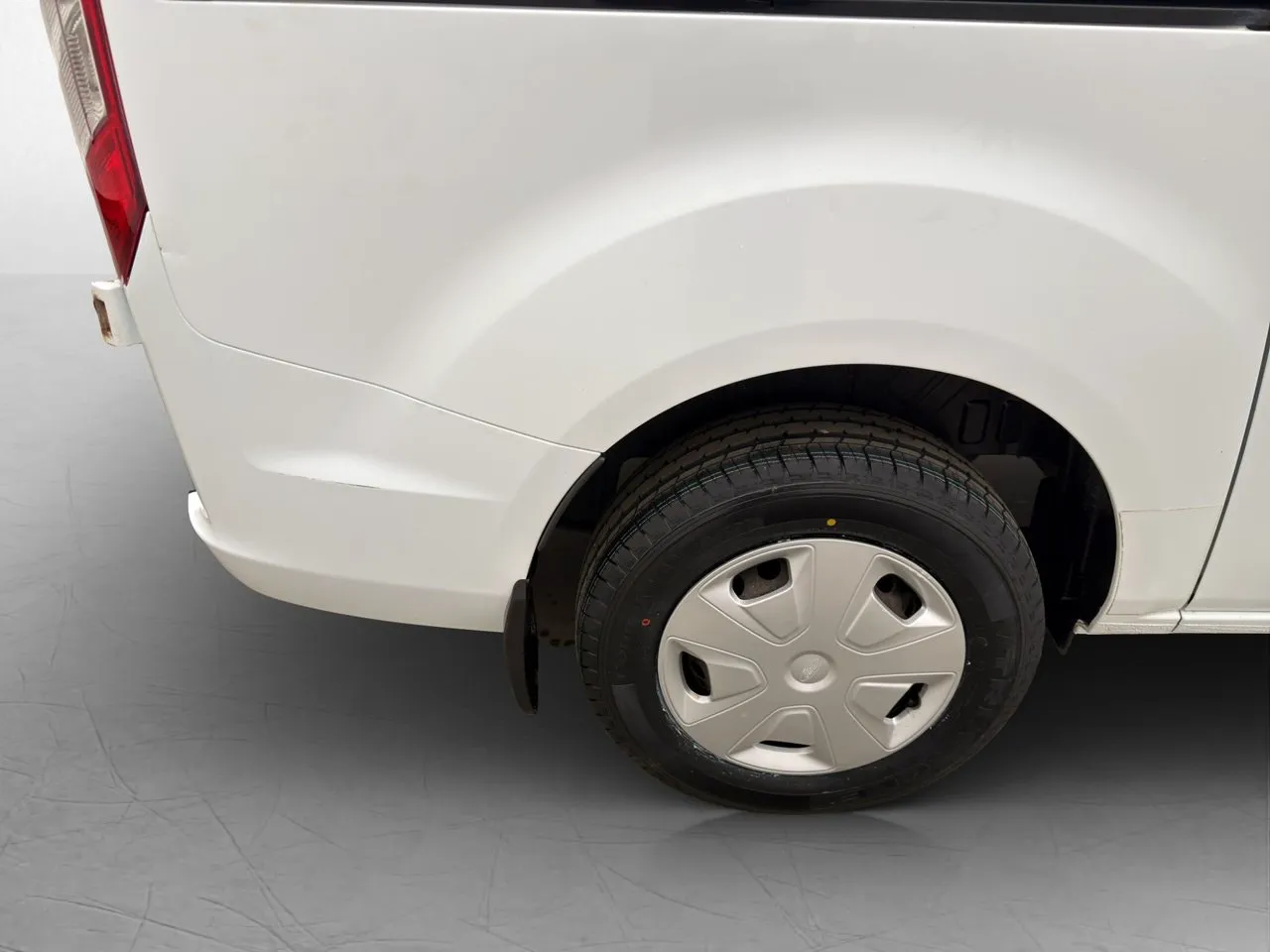 Vehicle image 31