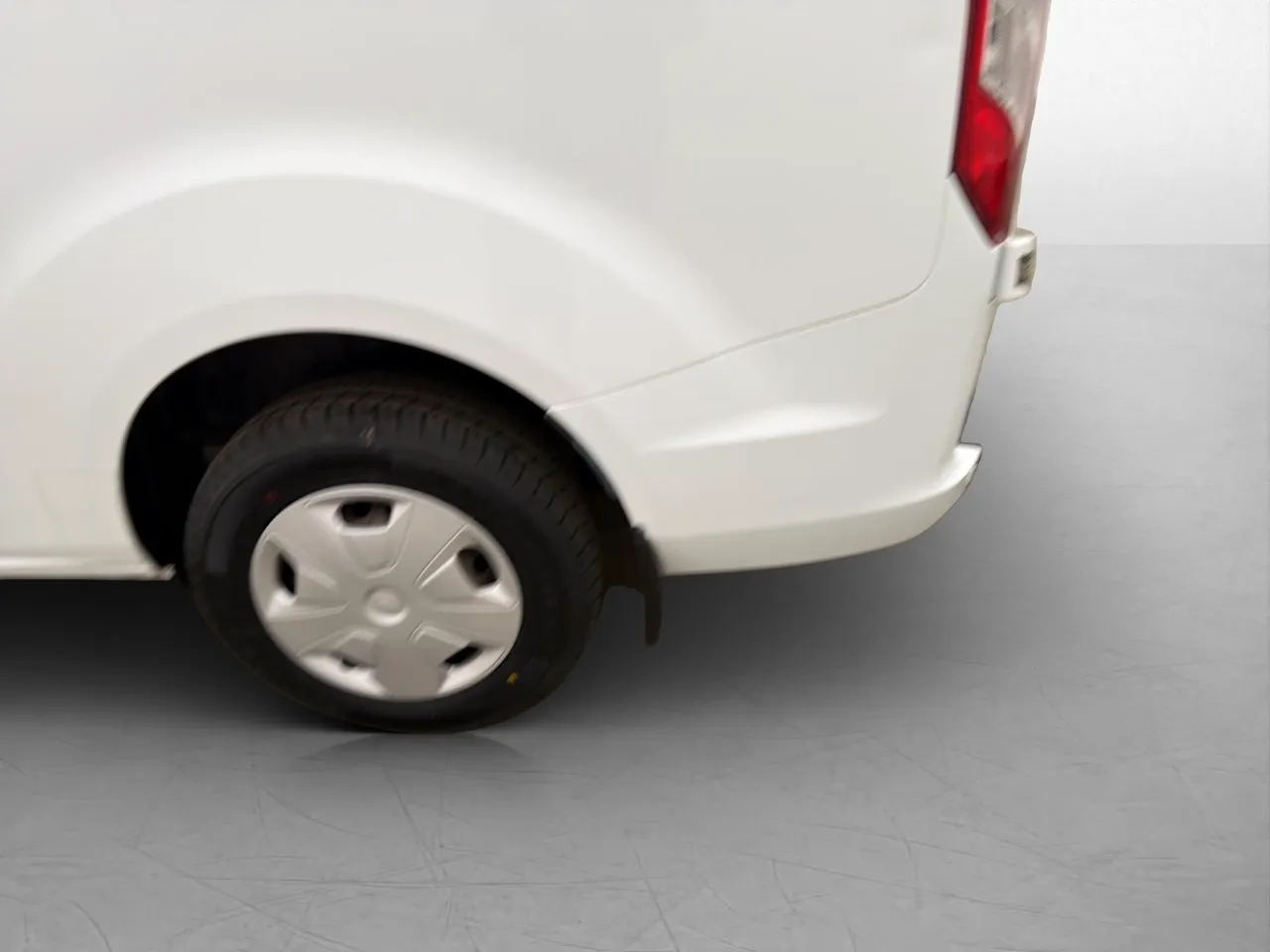 Vehicle image 30