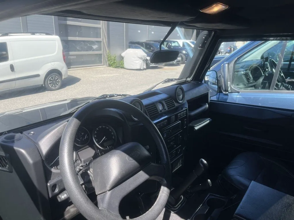Vehicle image 23