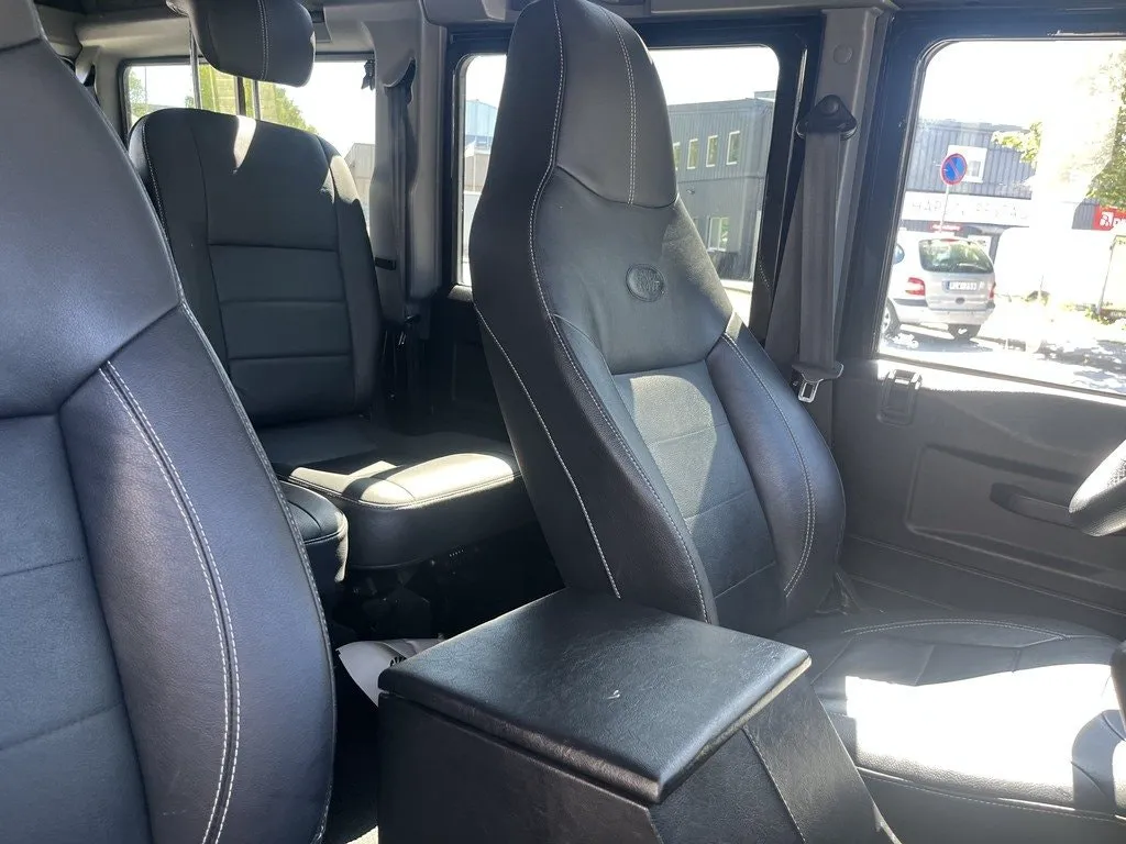 Vehicle image 37