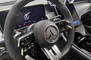 Mercedes GLC63 AMG bild 16
