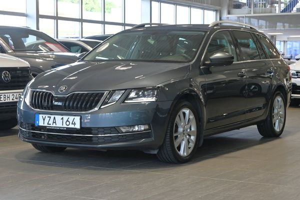 Skoda Octavia Kombi 1.5 TSI Style 150hk Drag Värmare Navi - 2018