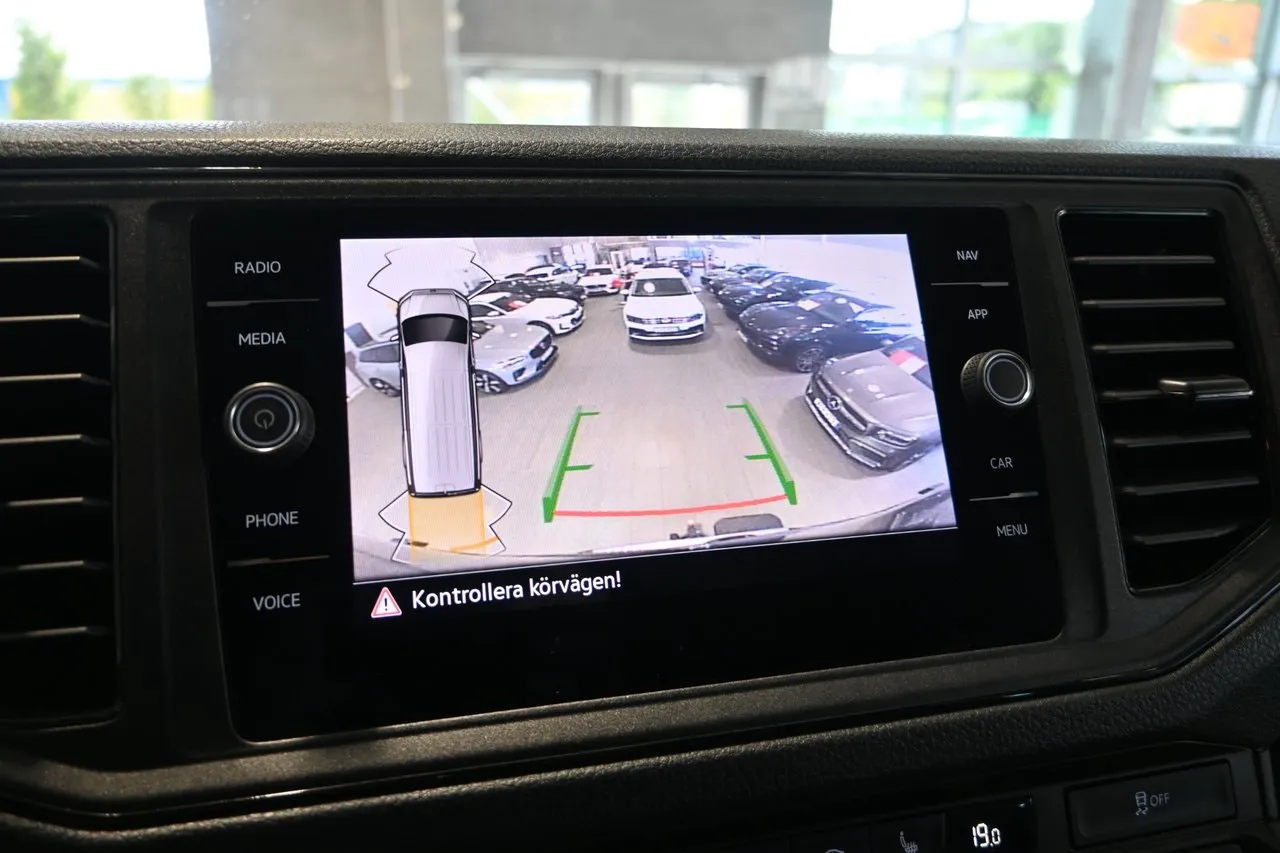 Vehicle image 21