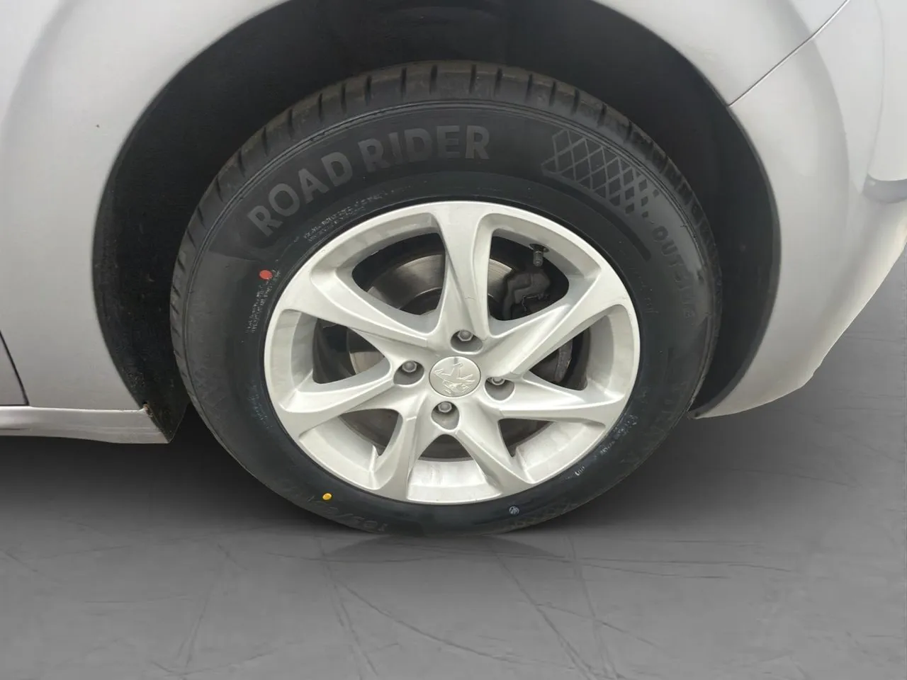 Vehicle image 25