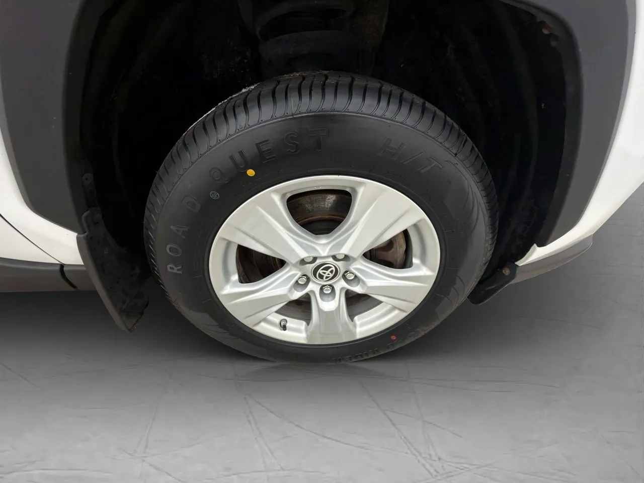 Vehicle image 32