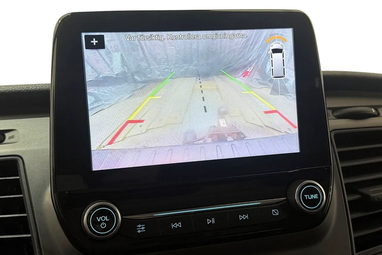 Vehicle image 18