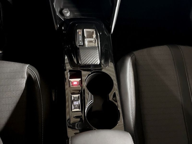 Peugeot 208 bild 13