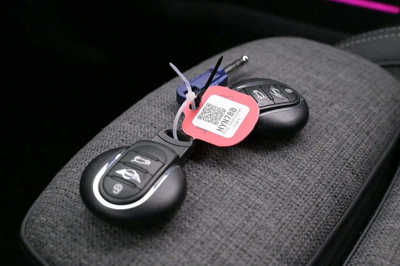 Vehicle image 21