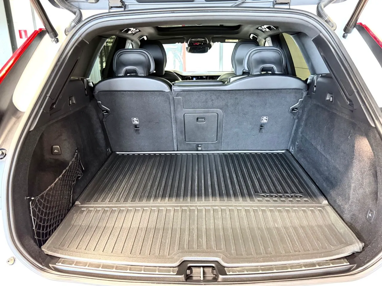Vehicle image 18