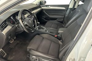 Volkswagen Passat bild 13