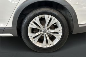 Volkswagen Passat bild 21