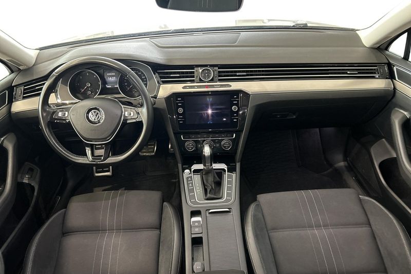 Volkswagen Passat bild 11