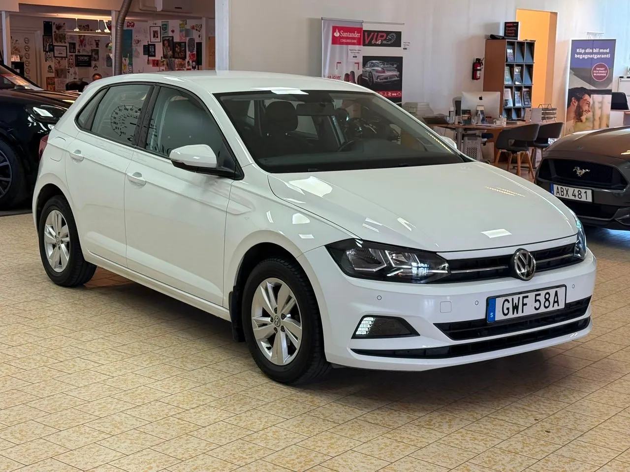 Vehicle image 8
