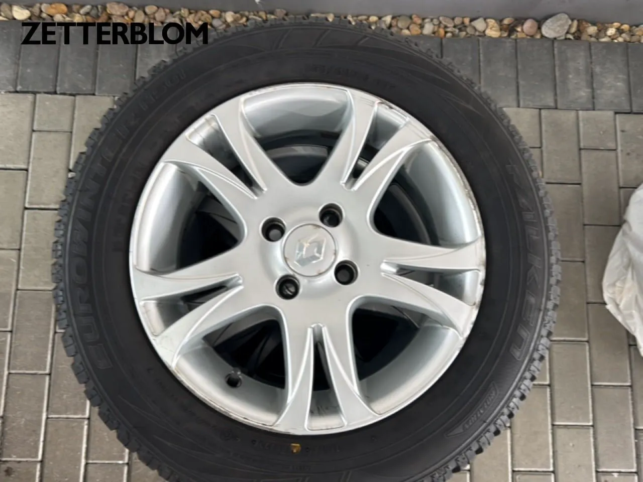 Vehicle image 14