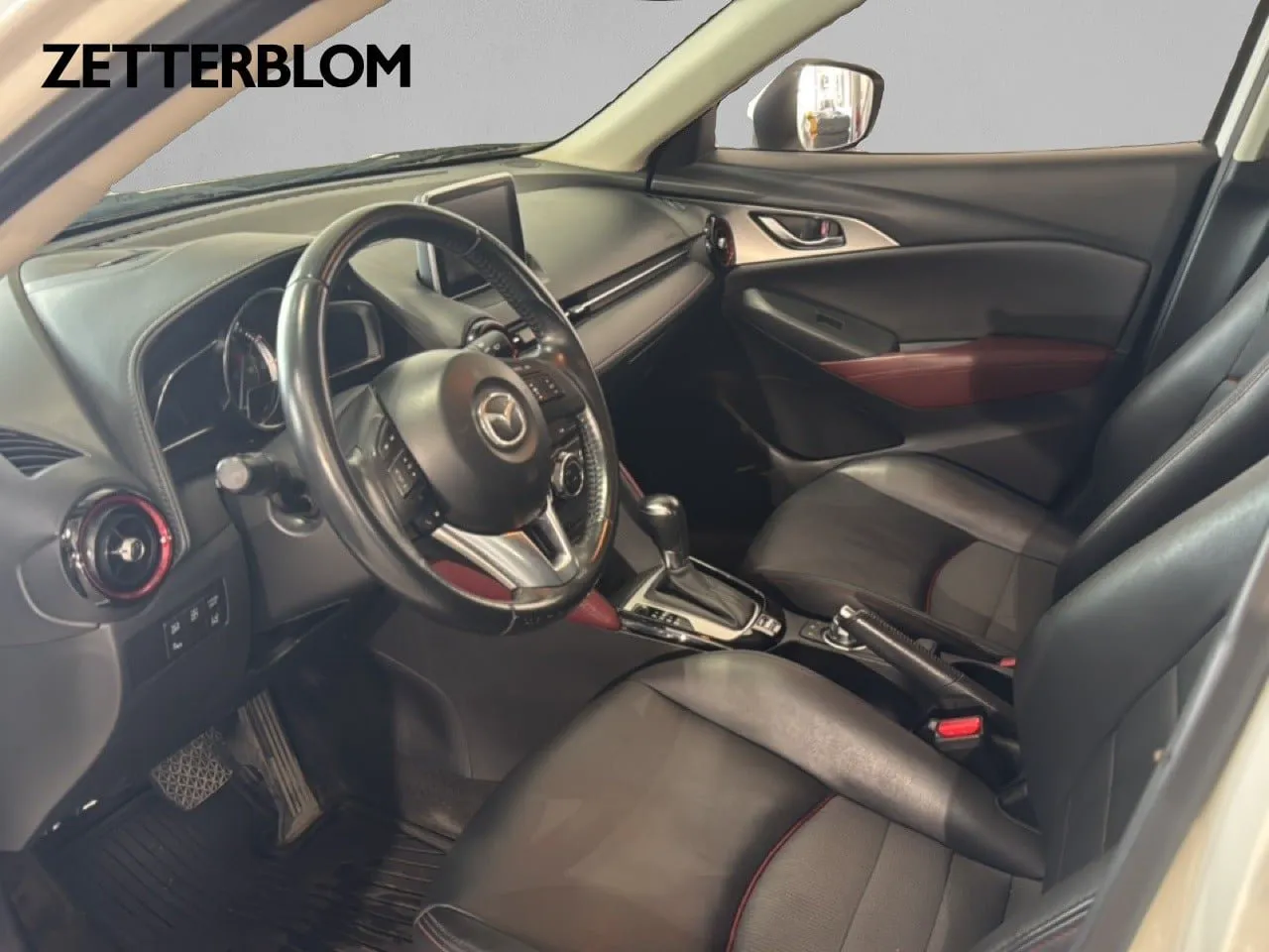 Vehicle image 7