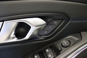 BMW 320 bild 32