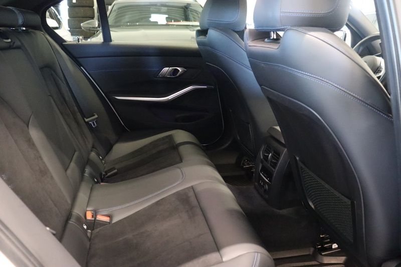 BMW 320 bild 12