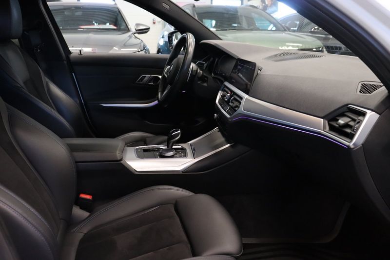 BMW 320 bild 10