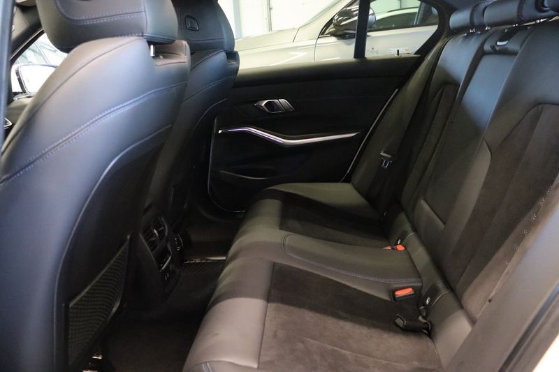 BMW 320 bild 11