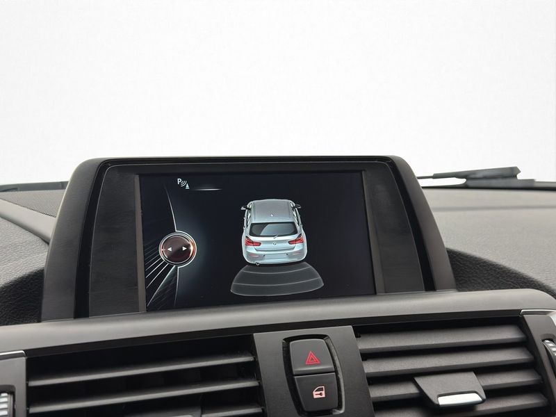 BMW 118 bild 18