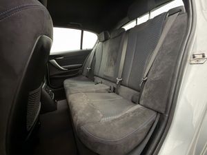 BMW 118 bild 13