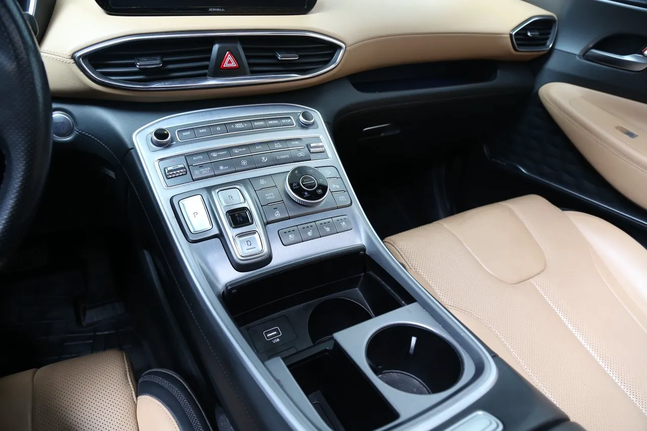 Vehicle image 18