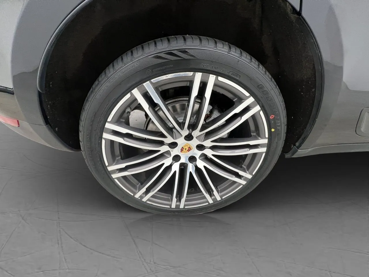 Vehicle image 33