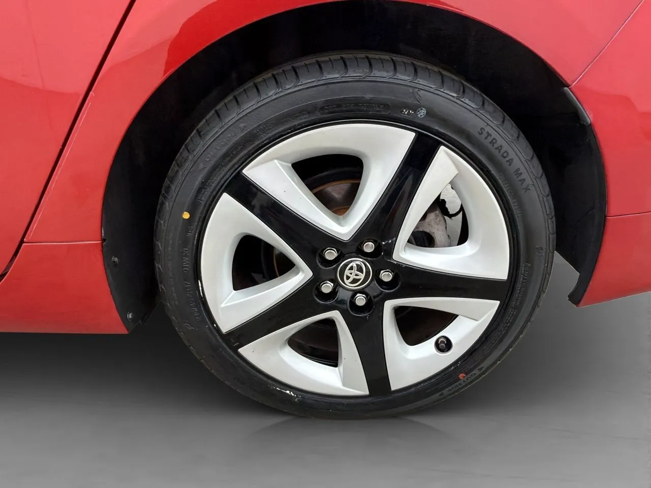 Vehicle image 30