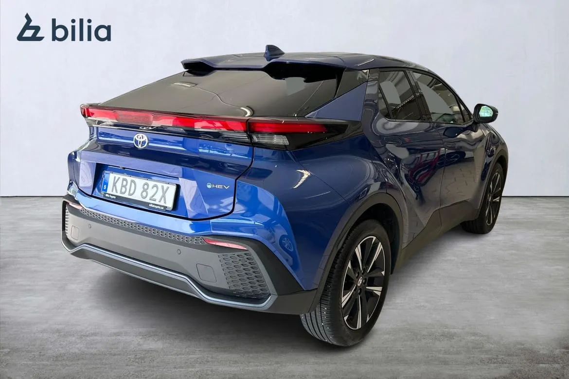 Vehicle image 18