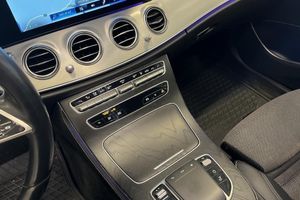 Mercedes E300 bild 12
