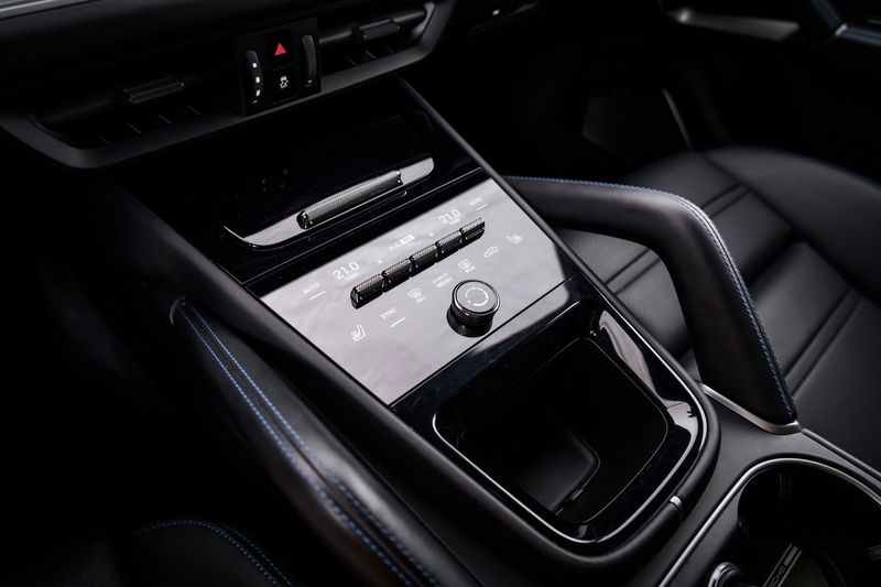 Porsche Cayenne bild 28