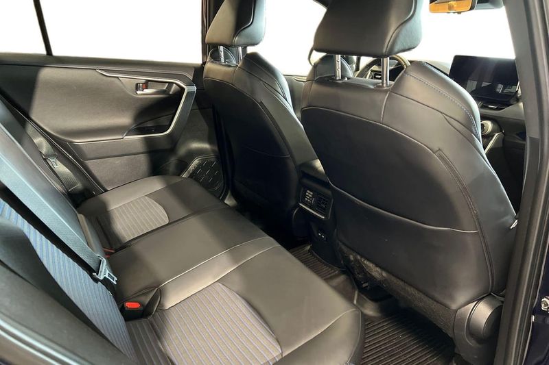 Toyota RAV4 bild 9