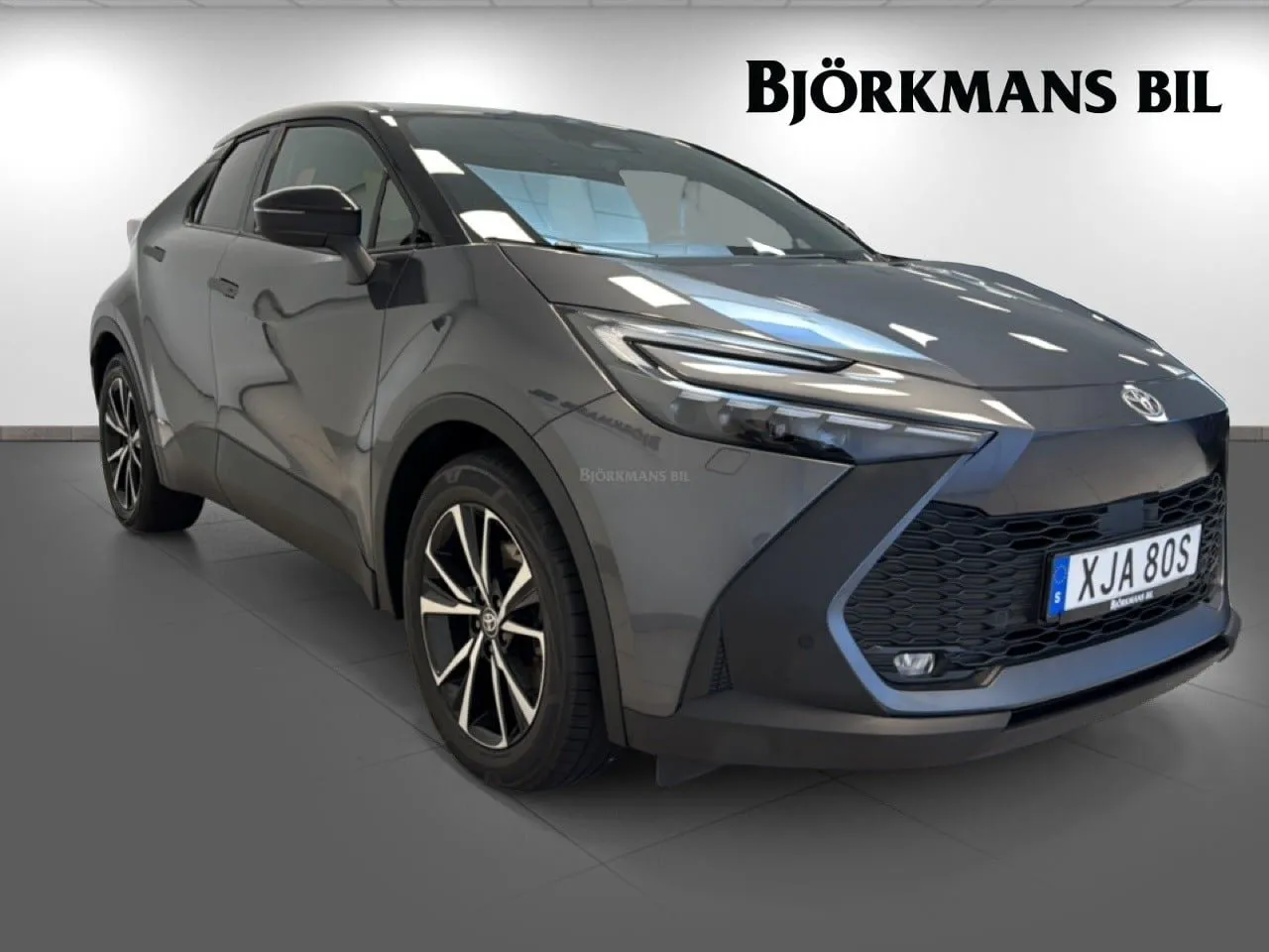 Vehicle image 2