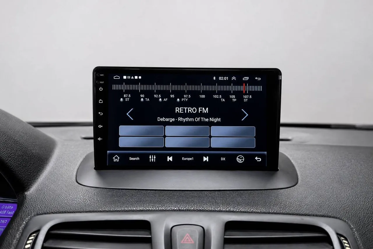 Vehicle image 14