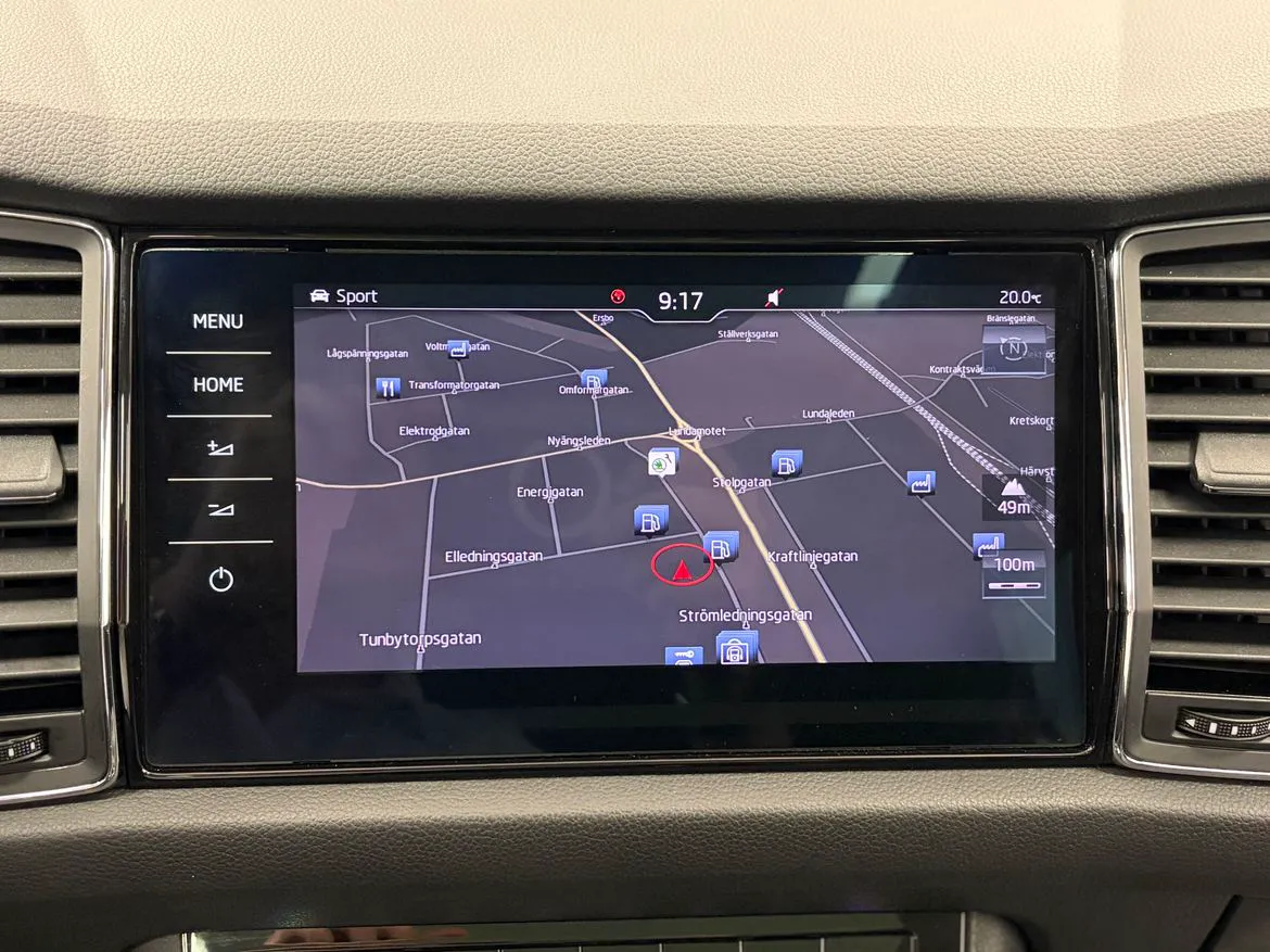 Vehicle image 13