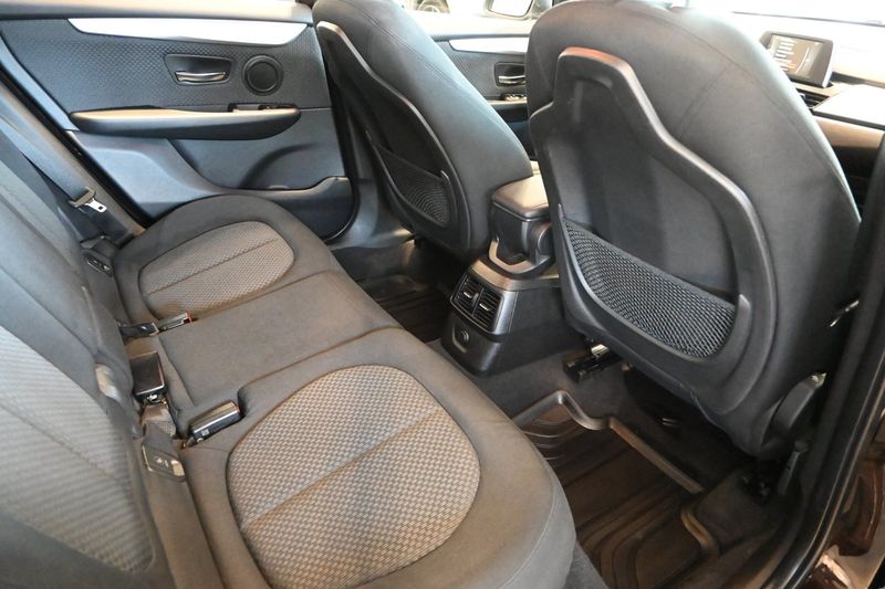 BMW 218 bild 13