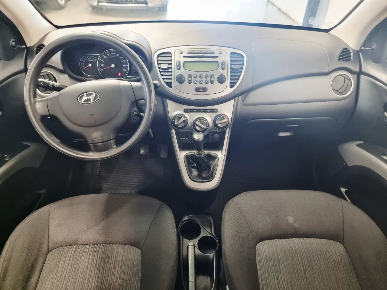 Vehicle image 10