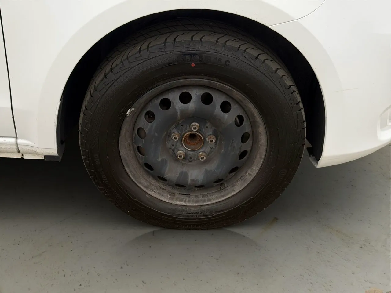 Vehicle image 31