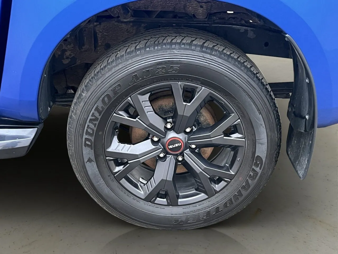Vehicle image 30