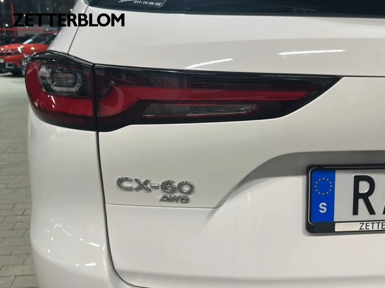 Vehicle image 18