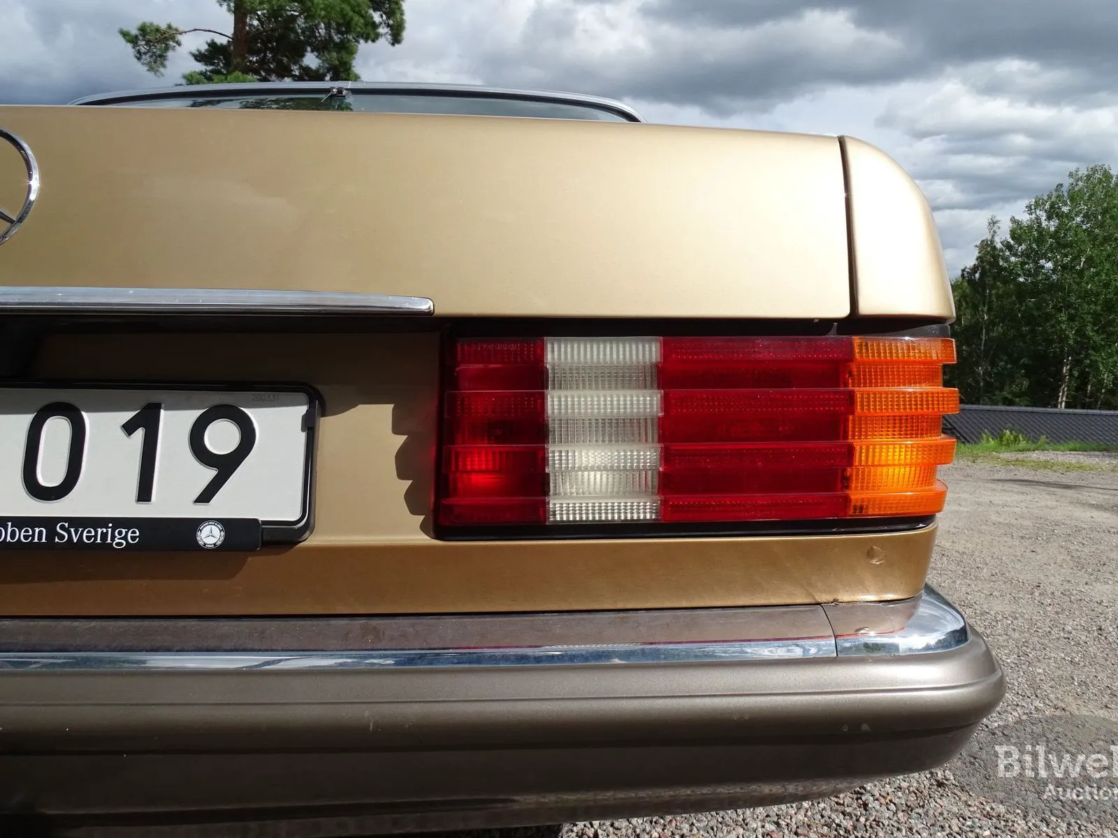 Vehicle image 21