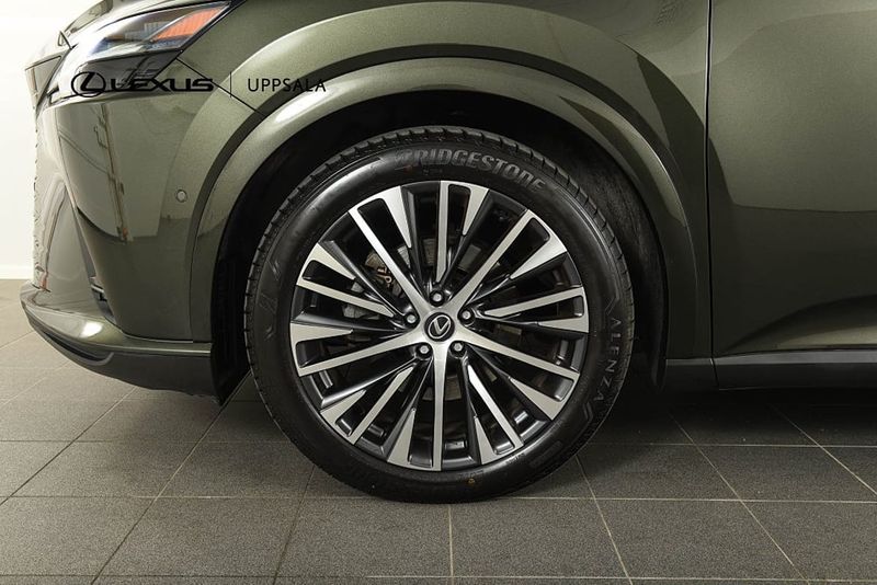 Lexus RX bild 18
