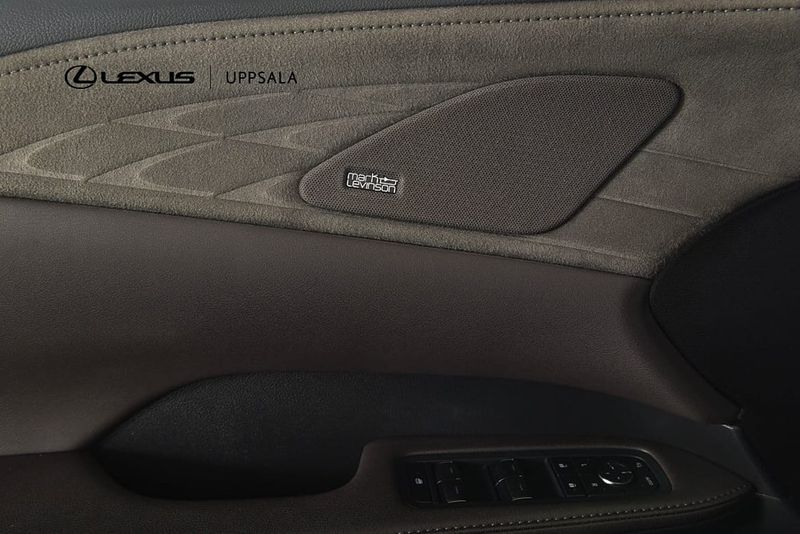 Lexus RX bild 13