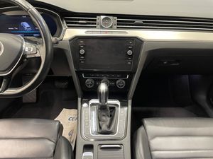 Volkswagen Passat bild 11