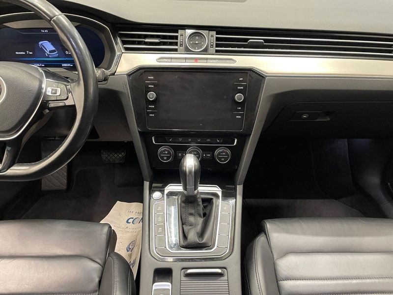 Volkswagen Passat bild 11