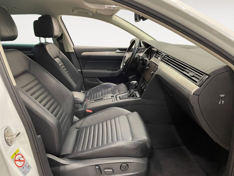 Volkswagen Passat bild 15