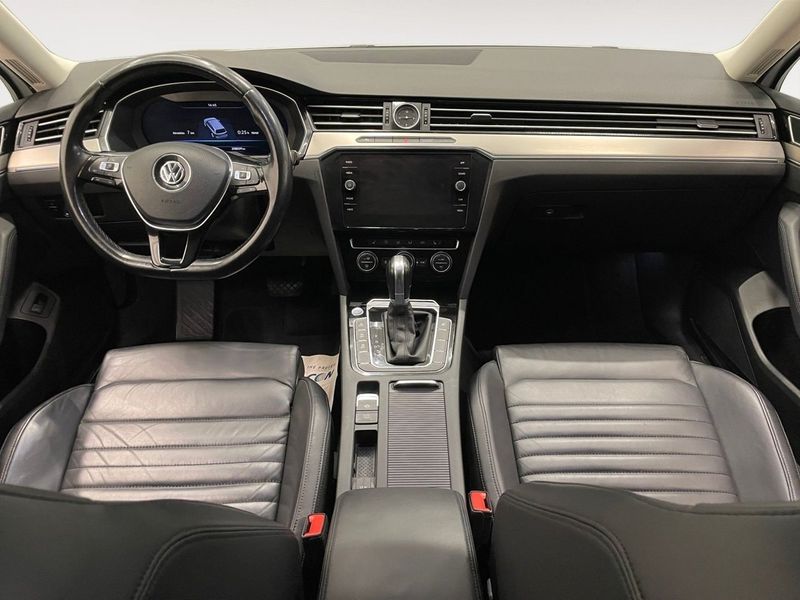 Volkswagen Passat bild 10