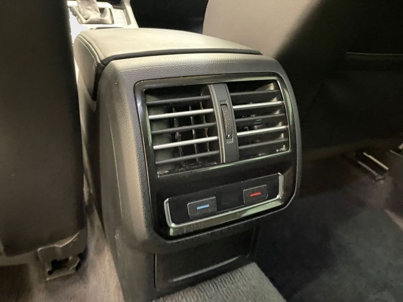 Volkswagen Passat bild 20