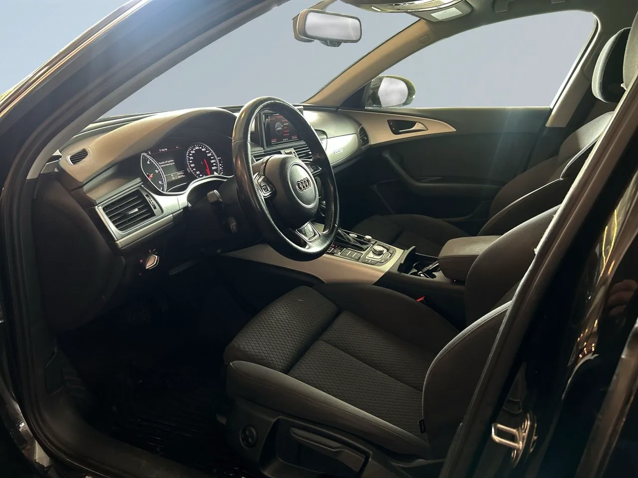 Vehicle image 6